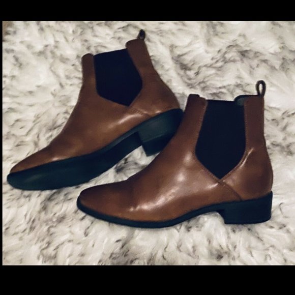 ANN TAYLOR Brown Leather Riding Boot Ankle Size 6 - Picture 1 of 1